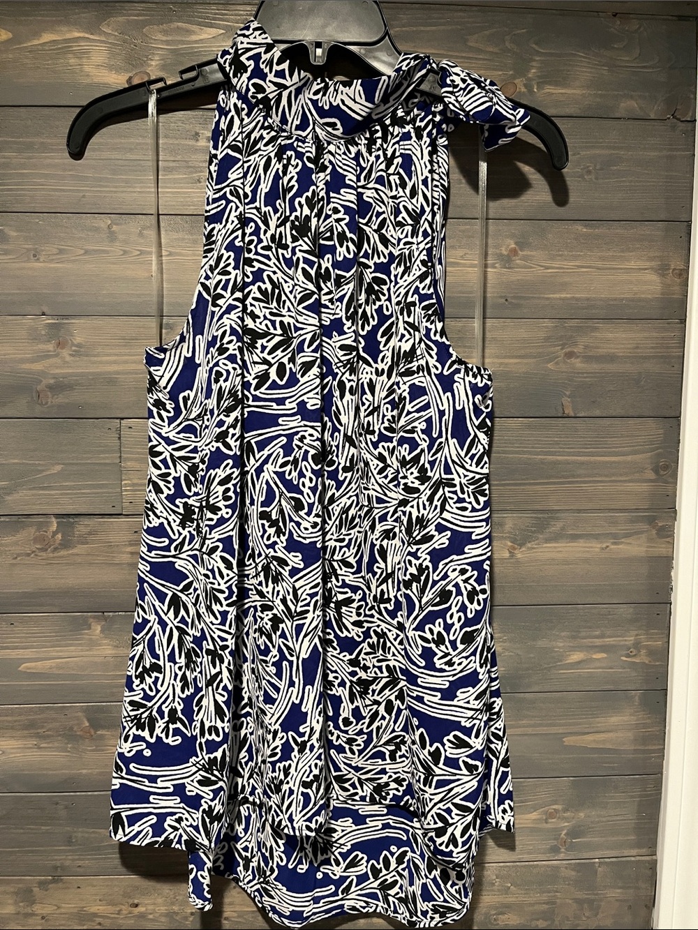 Sleeveless Navy Blue & White Print High-Neck blouse S